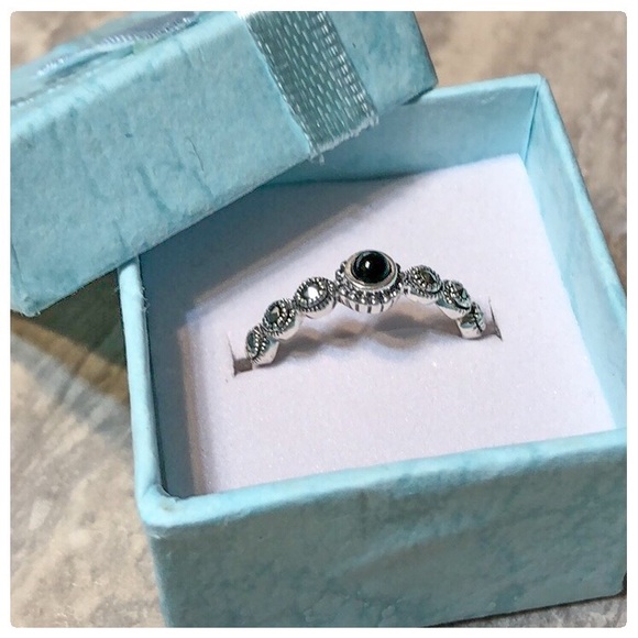 💕Beautiful Sterling Silver Ring w Marcasite Onyx - Picture 5 of 8